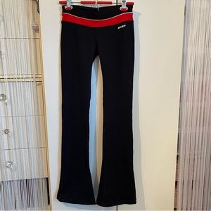 Bebe Sport Active Wear Wicks Moisture Pants Size Small NWT